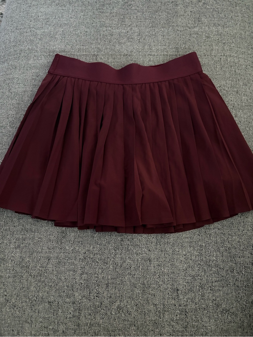 Aritzia Golden Women’s Pleated Mini Tennis Skort - Sz small